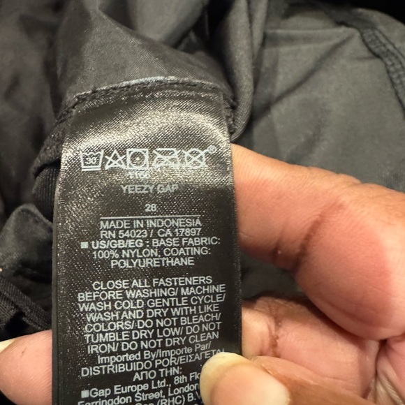 GAP Men's Dark Gray Cargo Pants - Picture 5 of 5